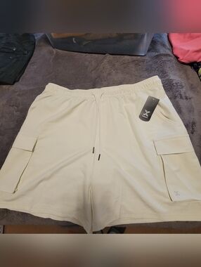 NWT.  Xersion Cream Cargo Shorts with Drawstring Waist. Size XL